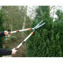 Wilkinson Sword Telescopic Hedge Shears -Decor In Garden Store 341285 tele hedge shears in use