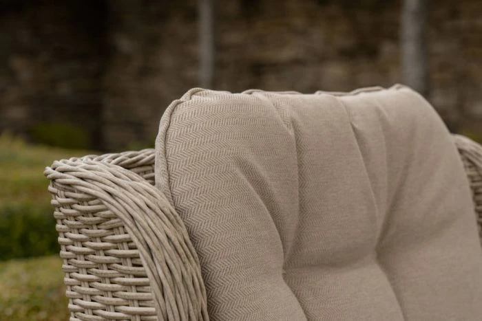 Bramblecrest Chedworth 6 Seat Set W 140Cm Round Table W Lazy Susan & Parasol 4 Bramblecrest Chedworth 6 Seat Set W 140Cm Round Table W Lazy Susan & Parasol - Image 2