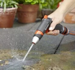 Gardena Premium Cleaning Nozzle -Decor In Garden Store gardena premium cleaning nozzle 2