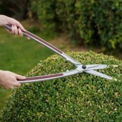 Kent And Stowe Lightweight Precision Hedge Shears -Decor In Garden Store shears 2