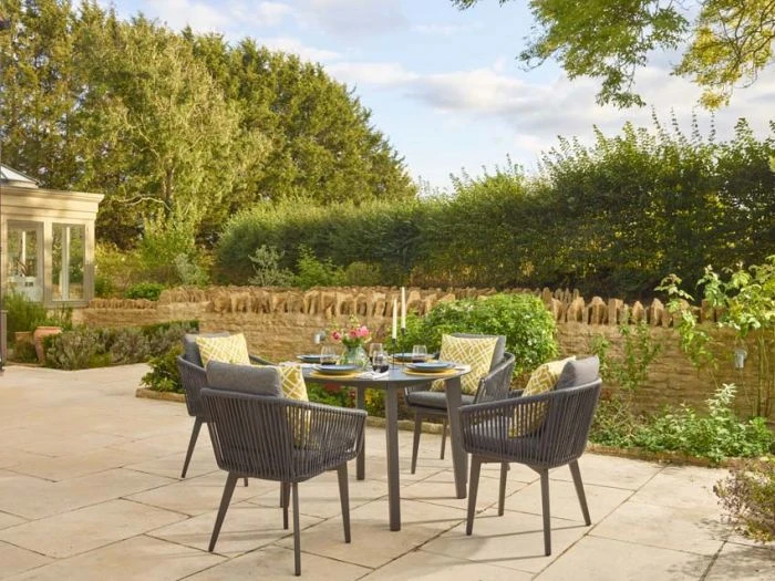 Bramblecrest Palermo 4 Seat Set W 110cm Dining Table & Parasol - Anthracite 4 Bramblecrest Palermo 4 Seat Set W 110cm Dining Table & Parasol - Anthracite - Image 2